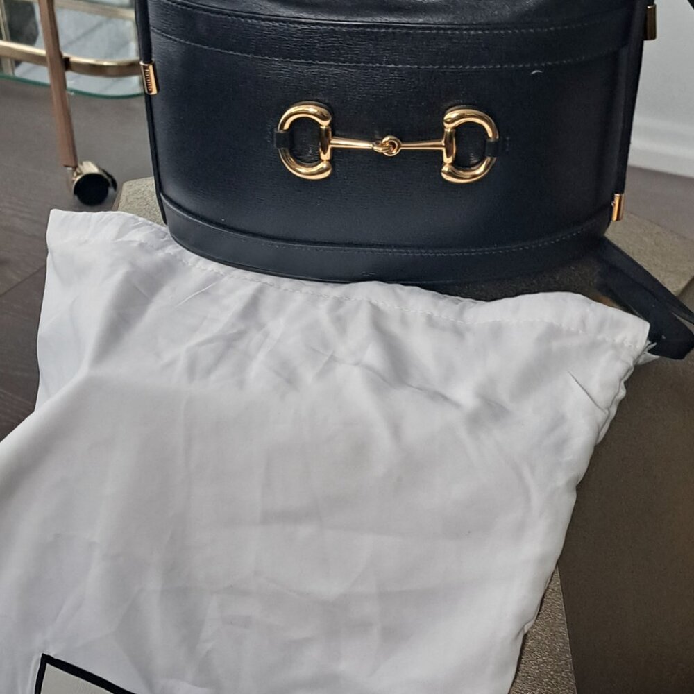 Gucci Black Beige Calfskin Horsebit 1955 Drawstring Bucket Bag - Picture 4 of 5